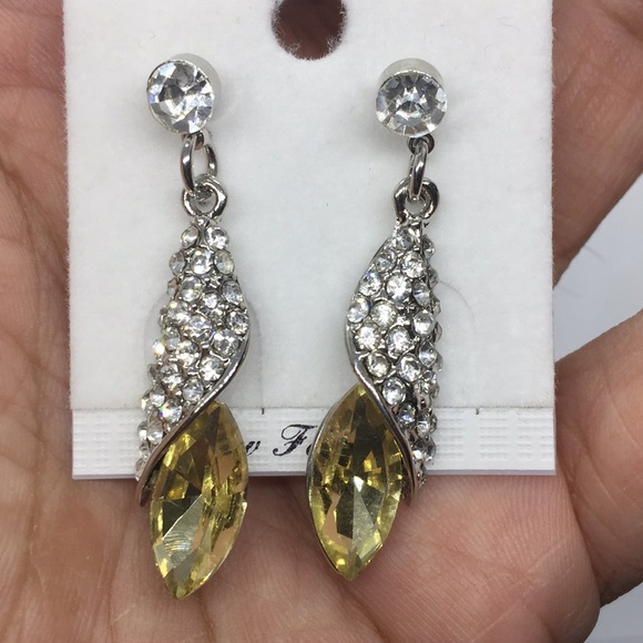 Women Earring Silver Plated Alloy with Stone - Picture 6 of 6